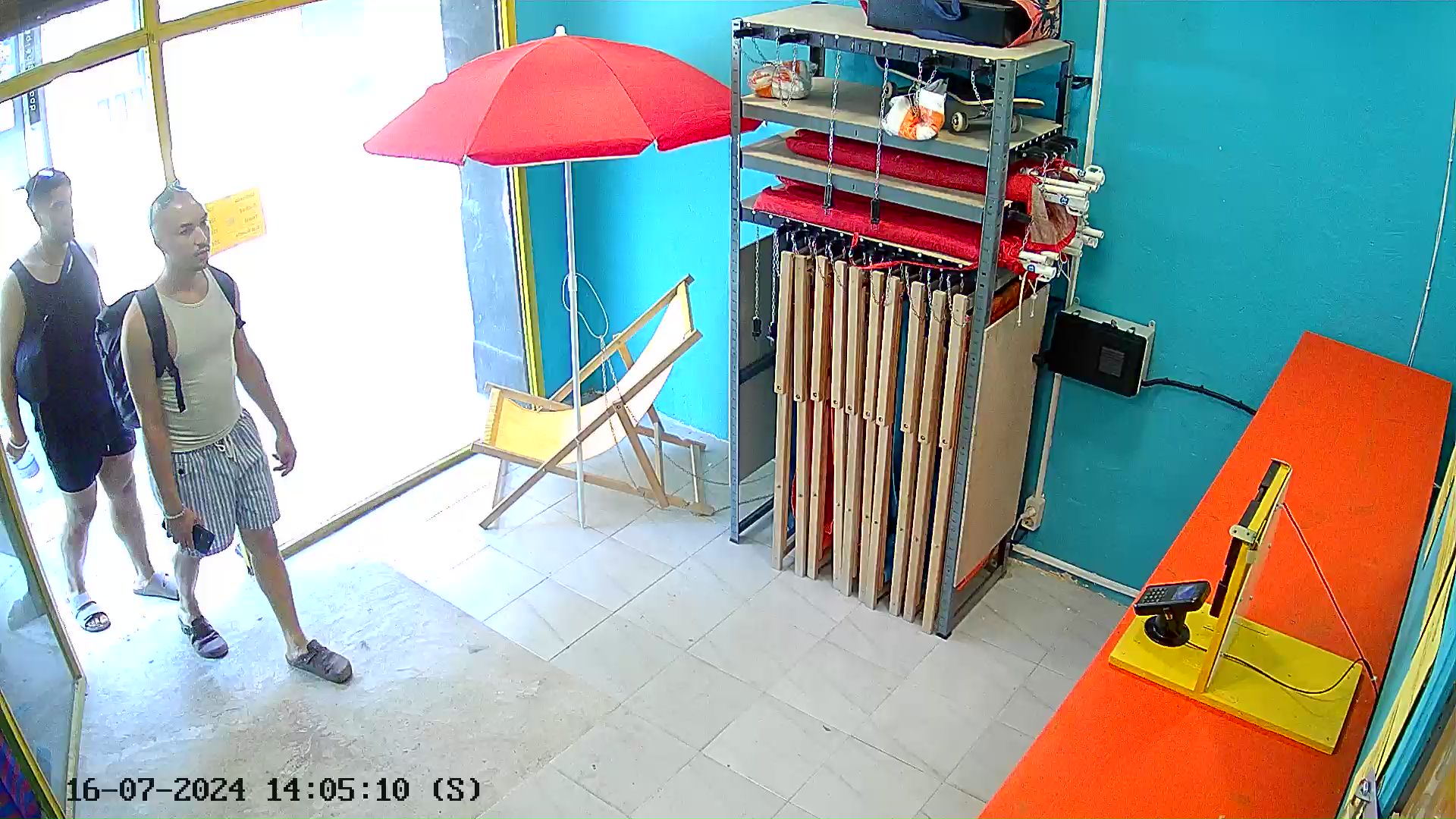 Two customers entering the self-service store Beachin' Rentals